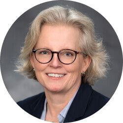 headshot of Michelle Andrews